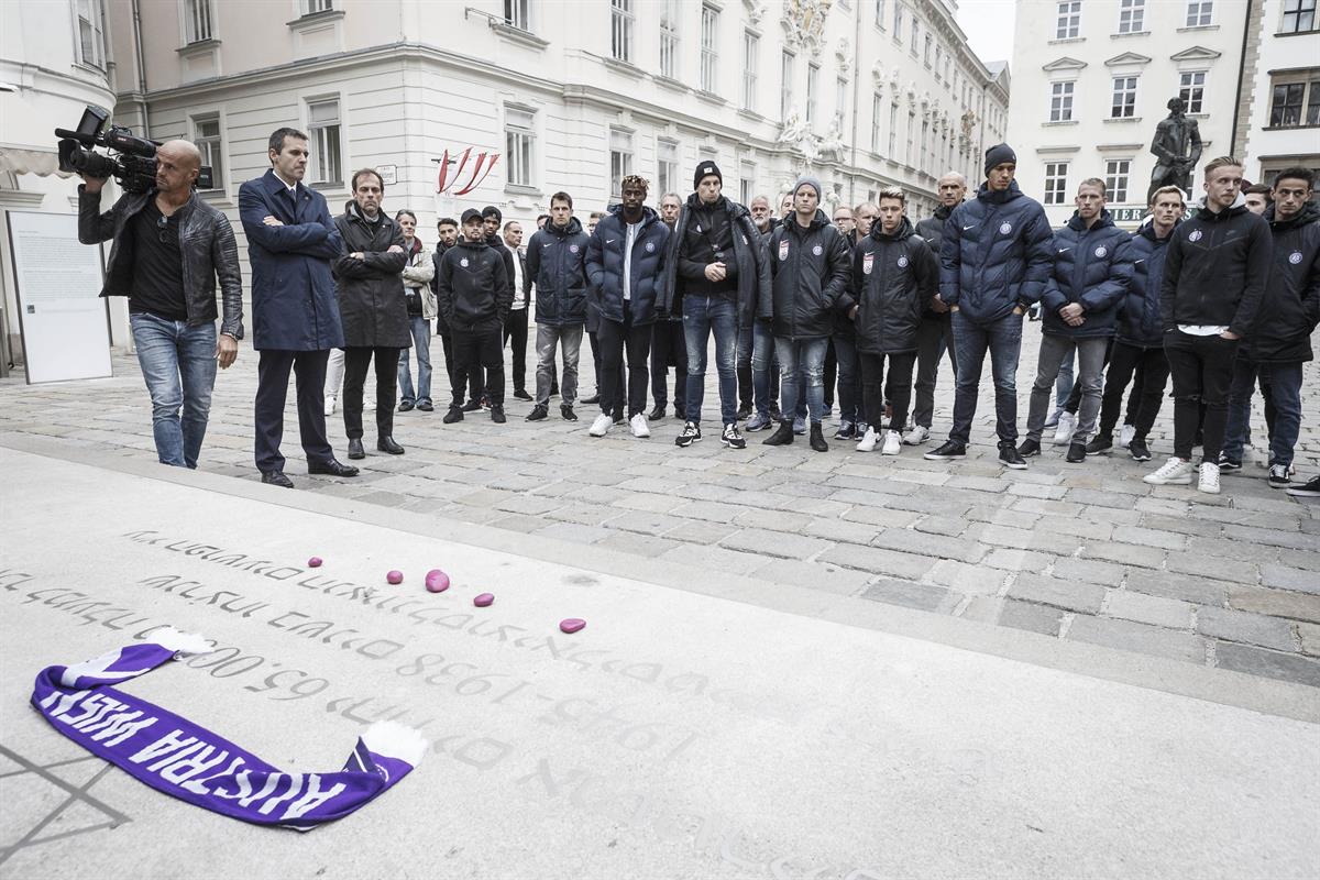 Besuch des Mahnmals für die österreichischen jüdischen Opfer der Schoah in Wien 