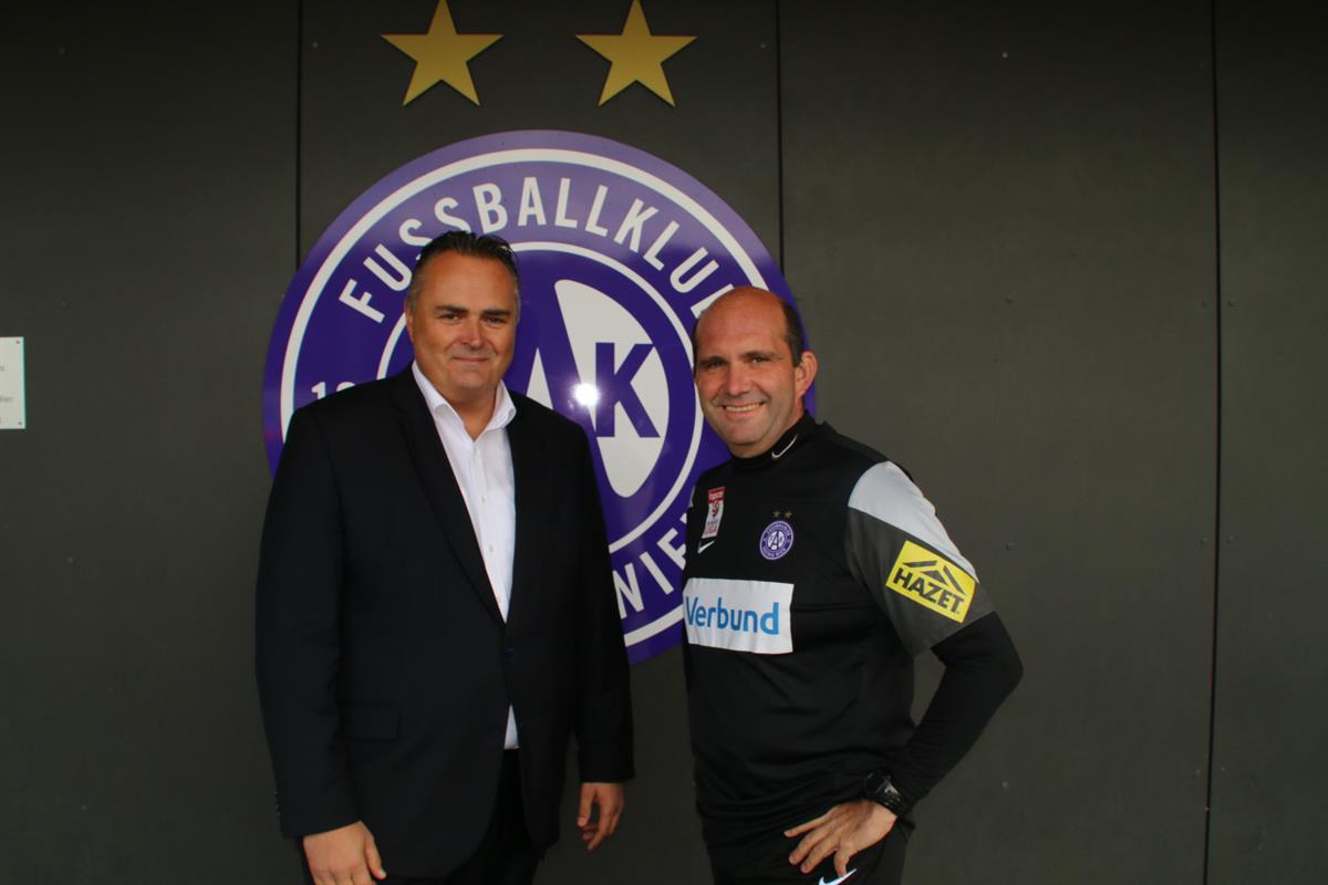 FK Austria Wien - Sportminister Hans Peter Doskozil in der Austria Akademie