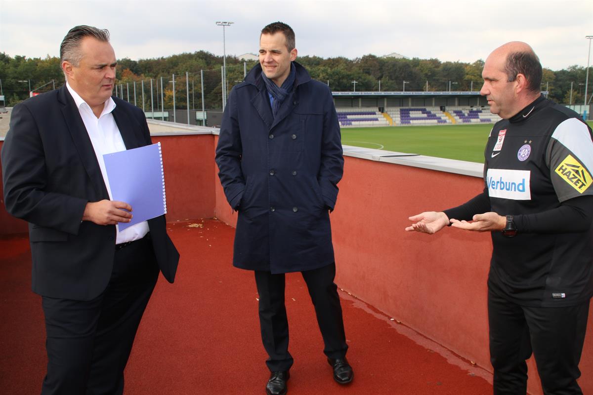 FK Austria Wien - Sportminister Hans Peter Doskozil in der Austria Akademie