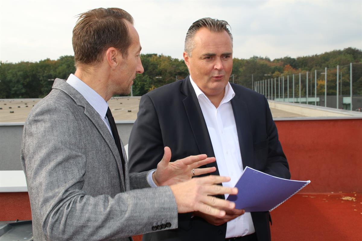 FK Austria Wien - Sportminister Hans Peter Doskozil in der Austria Akademie