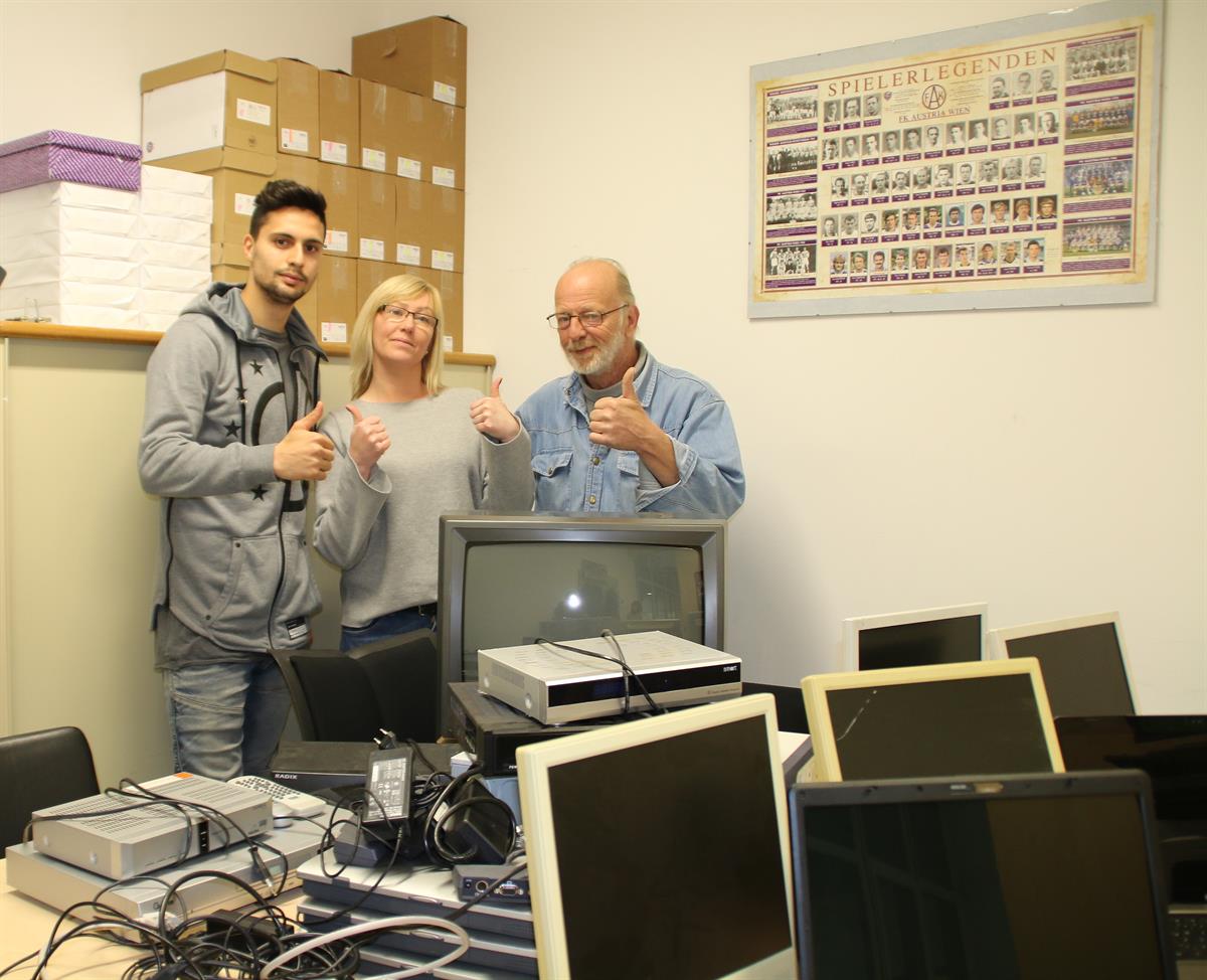 Tarkan Serbest mit Vertretern von Socius