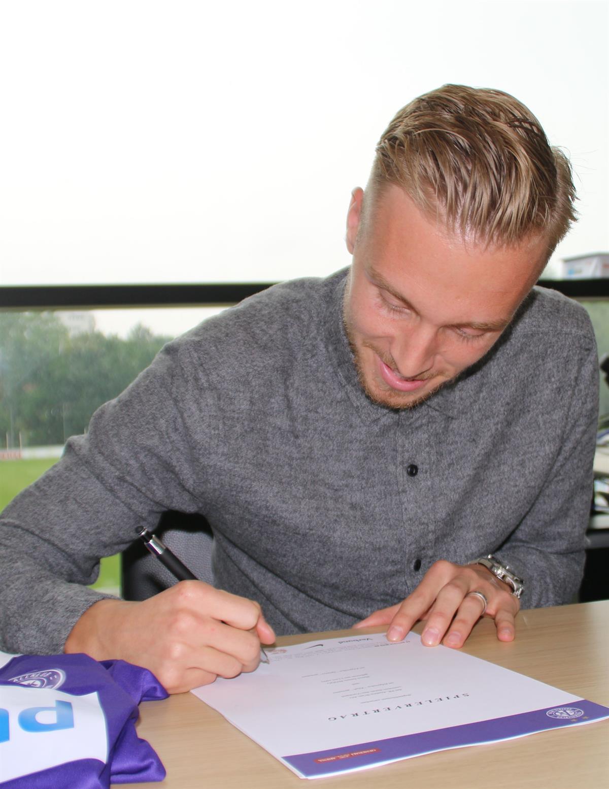 FK Austria Wien verpflichtet James Jeggo für drei Jahre