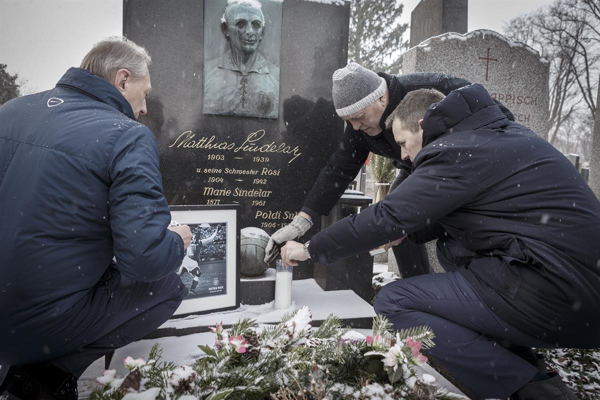 Museumskurator Gerhard Kaltenbeck, Vorstand Markus Kraetschmer, Legende Felix Gasselich