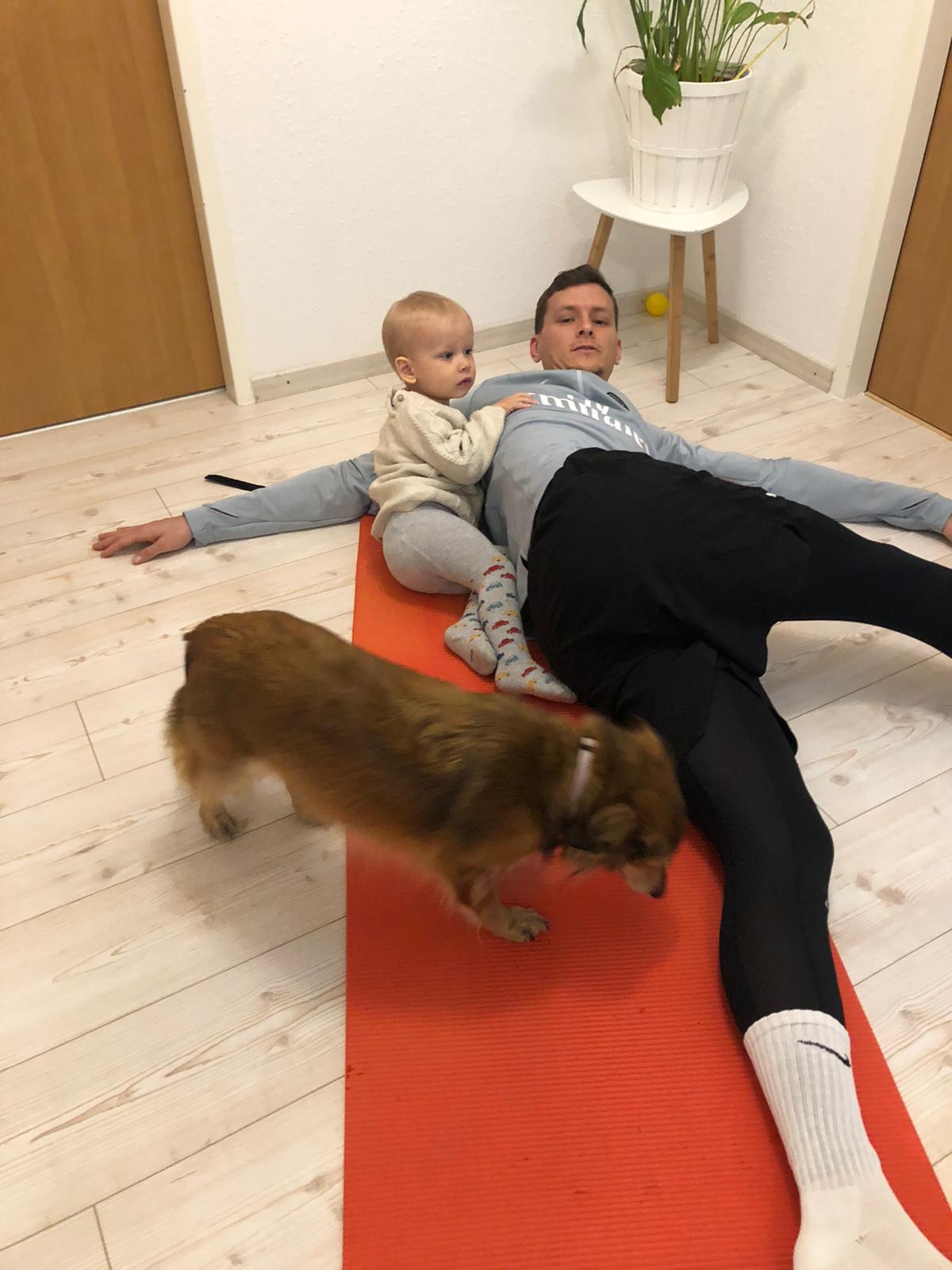 Stephan Zwierschitz mit Sohn Fabio und Hund