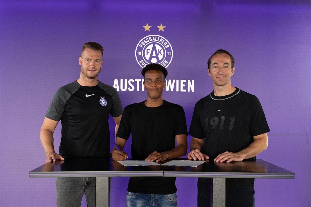 Zwei neue ACADEMIES ELEVEN Spieler