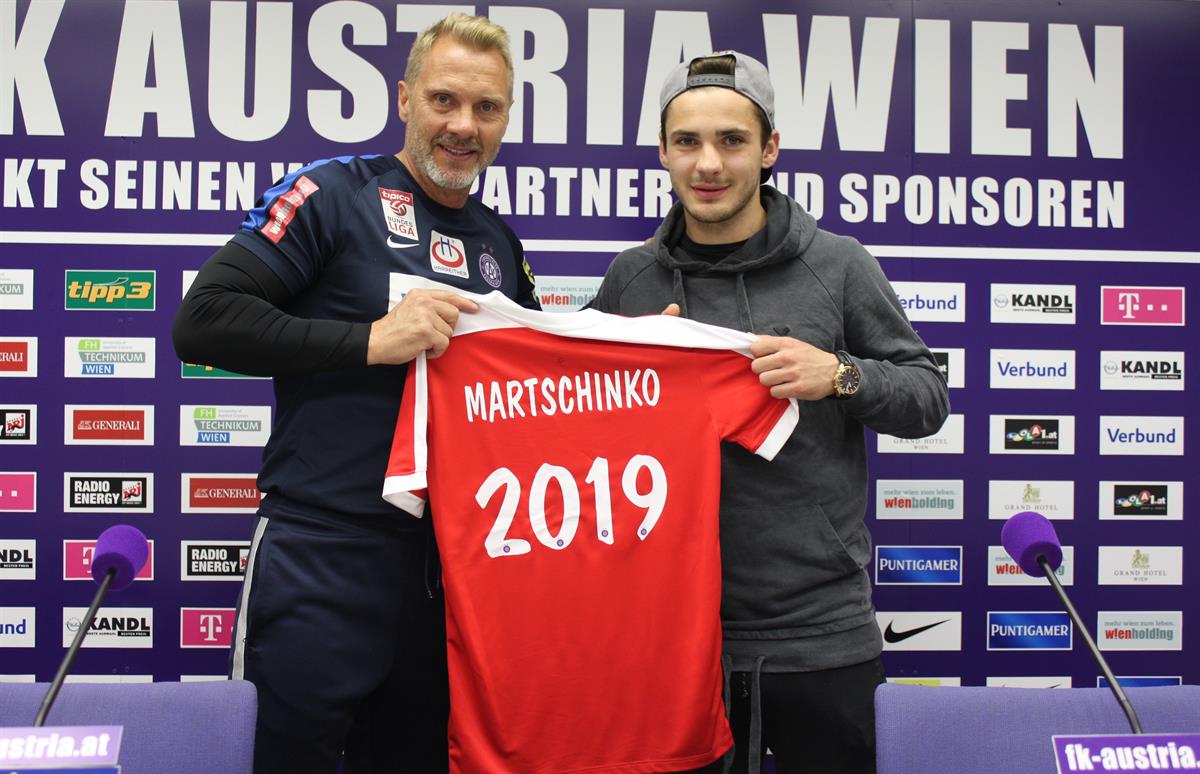 Thorsten Fink und Christoph Martschinko (Rückseite neues Auswärtstrikot)